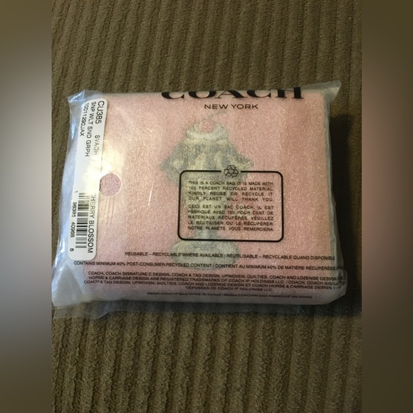 Coach Snap Wallet With Sundae Graphic nwt in packaging - Picture 4 of 6